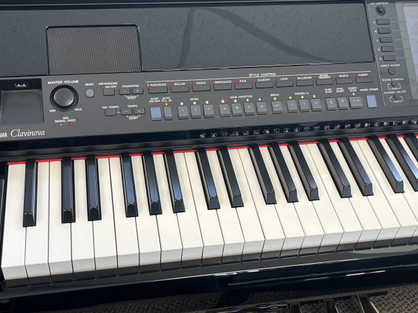 Yamaha CVP409GP Clavinova digital baby grand piano